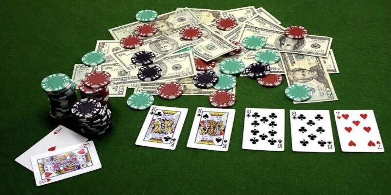 Không rút thêm bài khi đạt số điểm cao là kinh nghiệm xương máu của các cao thủ